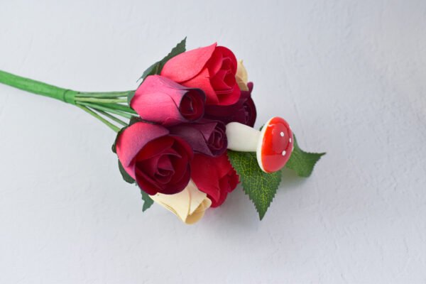 Classic in Red – Wooden Roses
